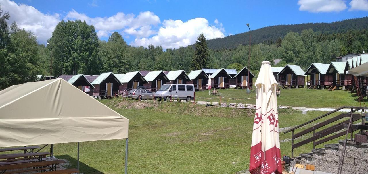Retro Kemp Pod Boubinem Horní Vltavice Buitenkant foto